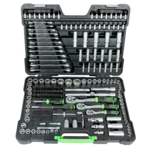 Maletín de herramientas JBM de 216 piezas con vasos hexagonales de 1/4", 3/8" y 1/2" en maletín cincado.